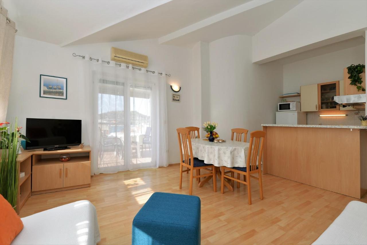 Apartments Divna Betina  Dış mekan fotoğraf