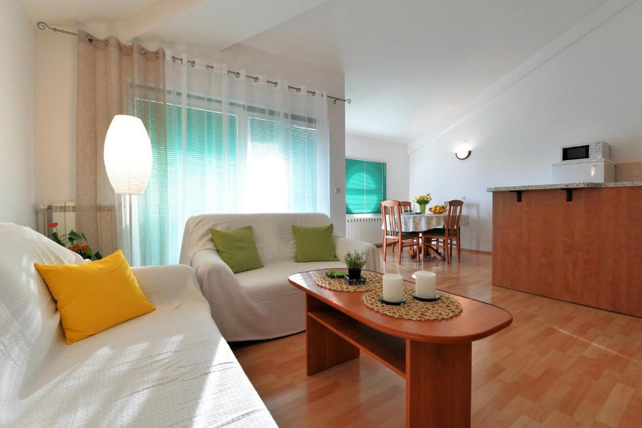 Apartments Divna Betina  Dış mekan fotoğraf